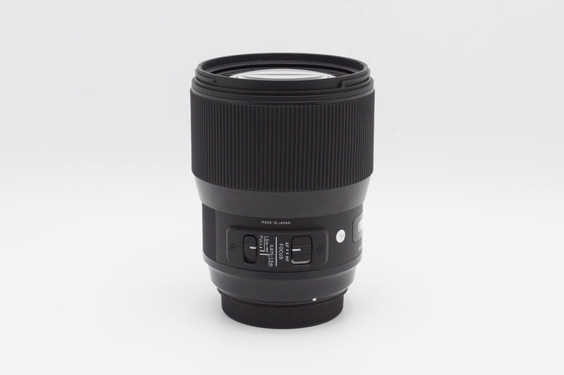 USED Sigma Art 135mm f/1.8 DG [Canon EF] (