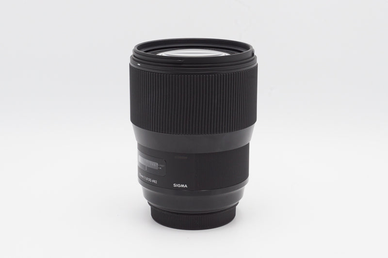 USED Sigma Art 135mm f/1.8 DG [Canon EF] (