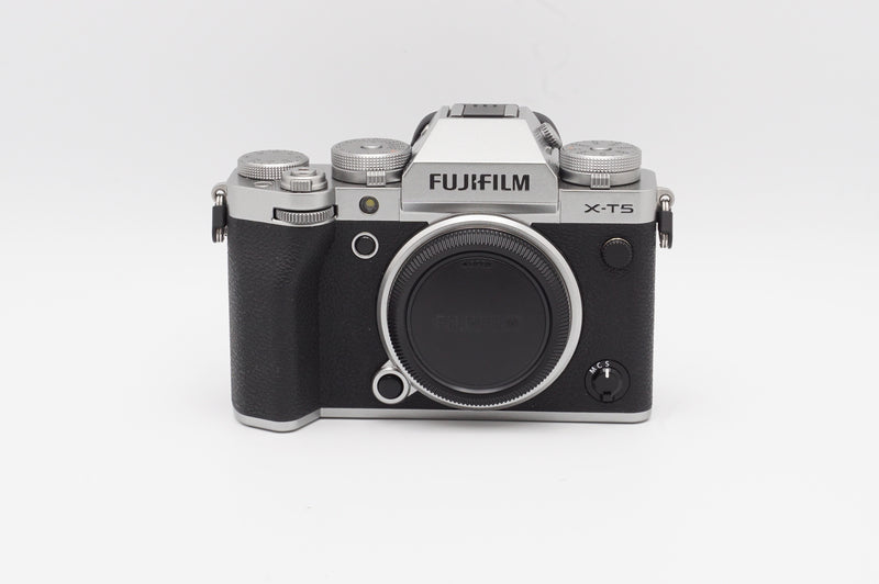 USED Fujifilm X-T5 with Grip (