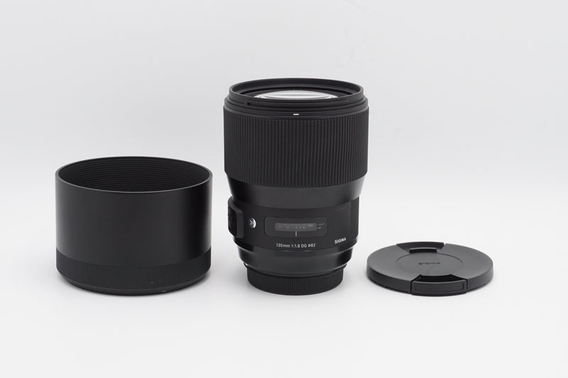 USED Sigma Art 135mm f/1.8 DG [Canon EF] (