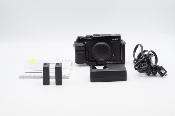 USED Fujifilm X-E2 with accessory grip (#34A56699)