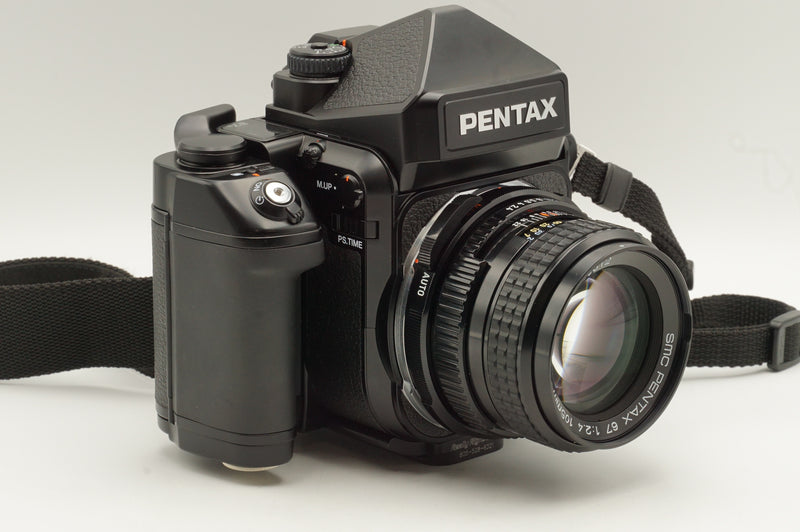 USED Mint Pentax 67 II with 105mm F2.4 and RRS Plate (