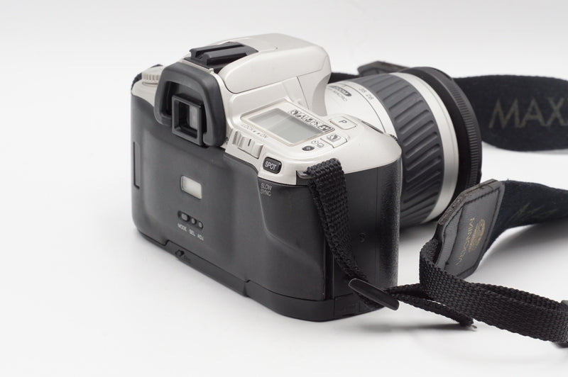USED Minolta Maxxum STsi with 28-80mm Lens (